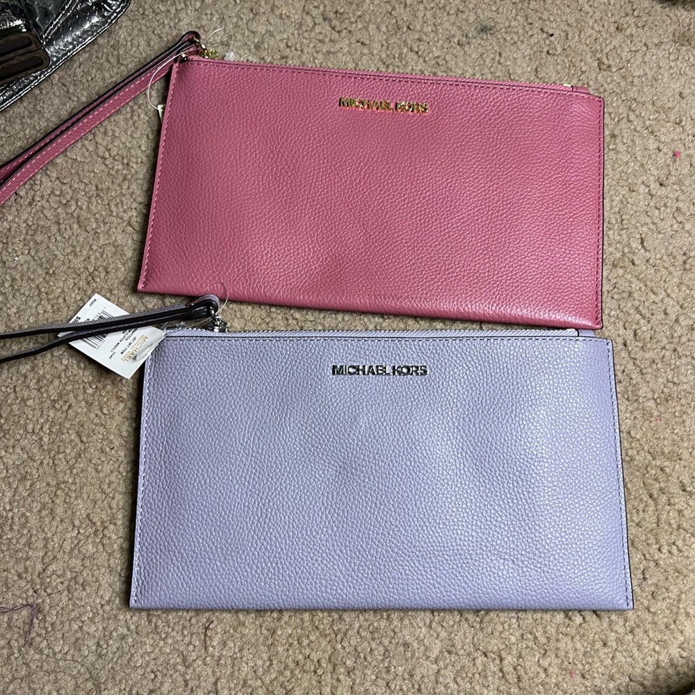 Michael kors clutch